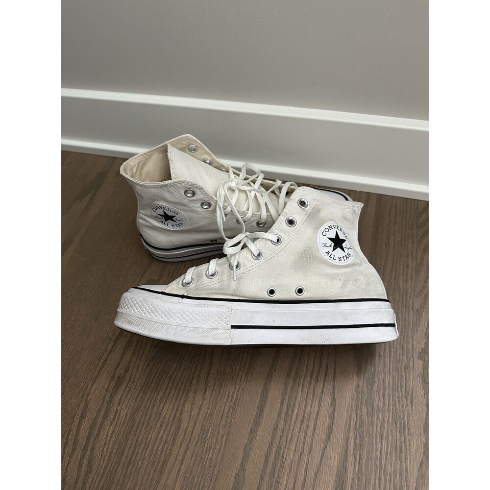 Converse Sneakers Hi Top White Women’s Size 9 Men’s Size 7 Chuck Taylor Canvas